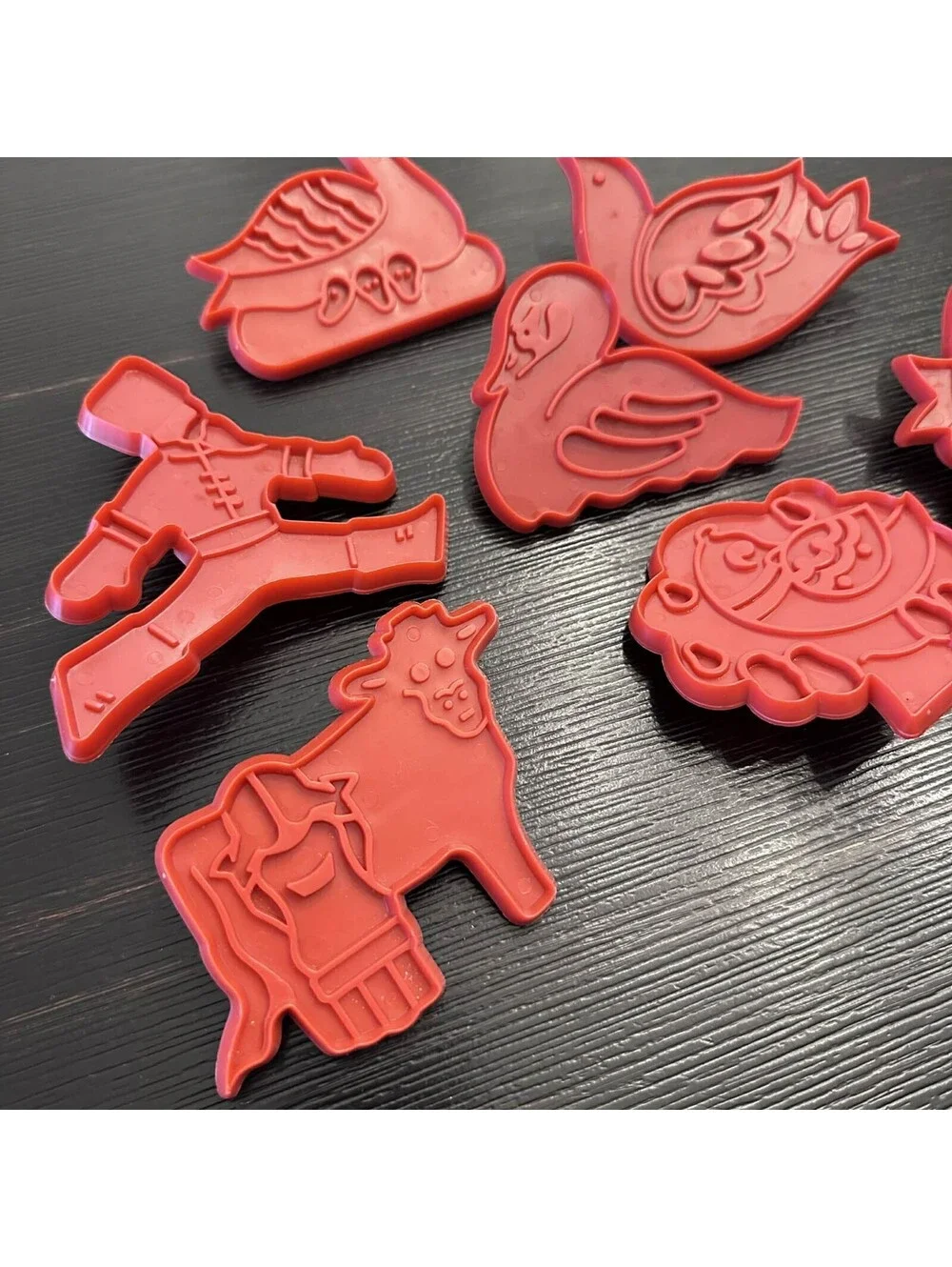 Vintage 1978 Chevron Christmas Cookie Cutter Lot 7pcs Plastic Holiday EUC
